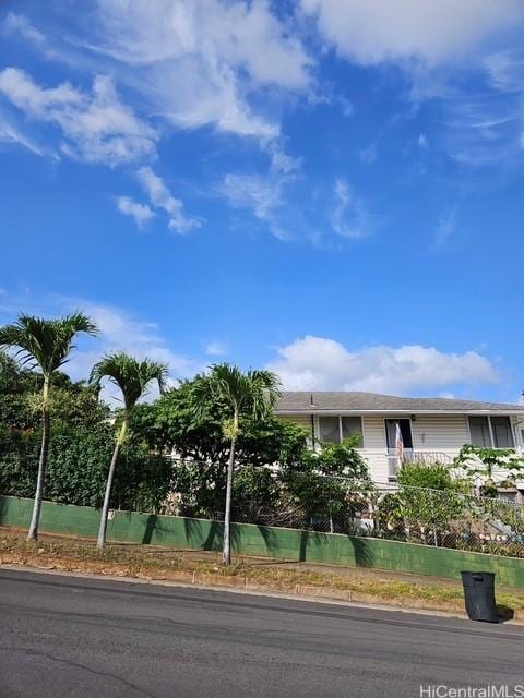 3844 Likini St, Honolulu, HI 96818 - view of front of house