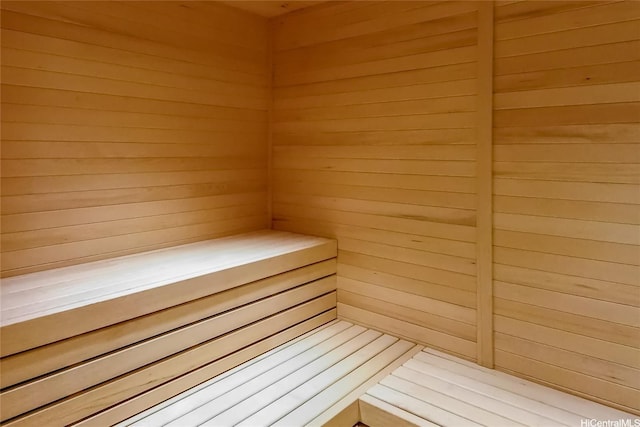 1001 Queen St Unit 3603, Honolulu, HI 96814 - relaxing sauna with wood walls