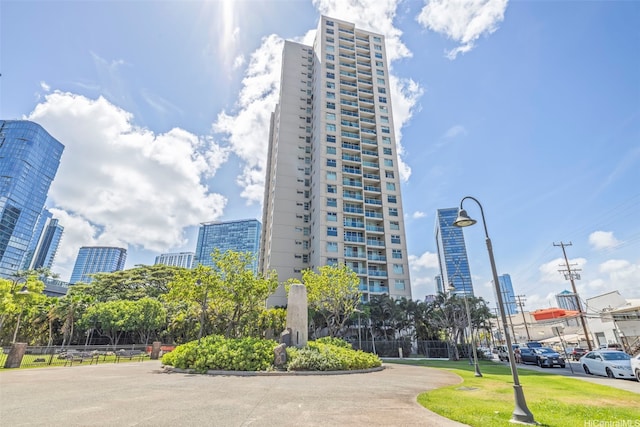 1133 Waimanu St Unit 2503, Honolulu, HI 96814 - view of building exterior featuring a view of city