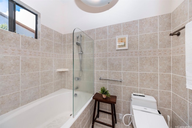4959 Maunalani Cir Unit 3, Honolulu, HI 96816 - bathroom with tiled shower / bath and tile walls