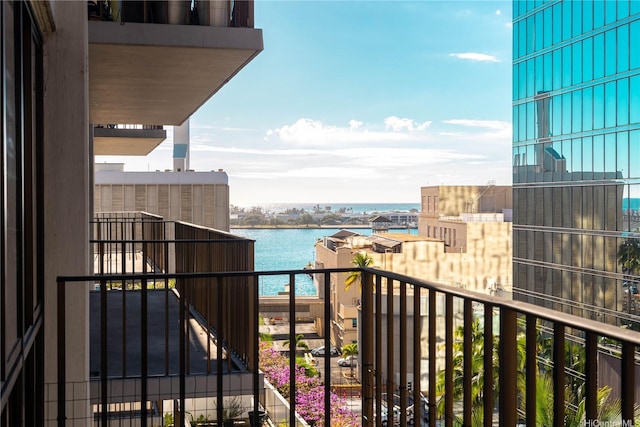 225 Queen St Unit 9E, Honolulu, HI 96813 - balcony featuring a water view