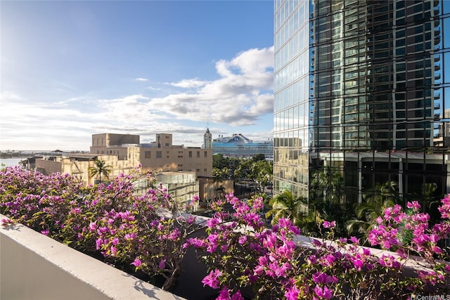 225 Queen St Unit 9E, Honolulu, HI 96813 - balcony with a city view