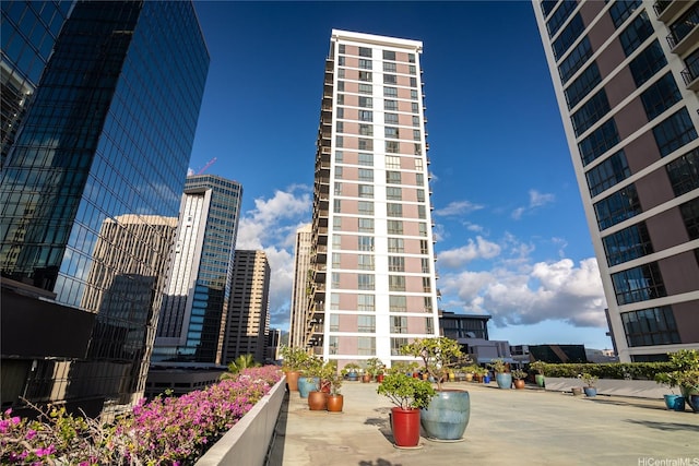 225 Queen St Unit 9E, Honolulu, HI 96813 - view of building exterior with a view of city