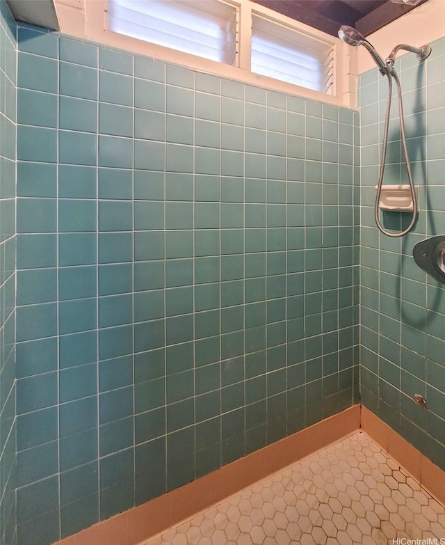 1708 Nakiu Pl, Honolulu, HI 96822 - photo 11