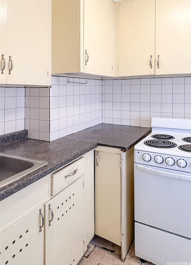 1708 Nakiu Pl, Honolulu, HI 96822 - photo 19