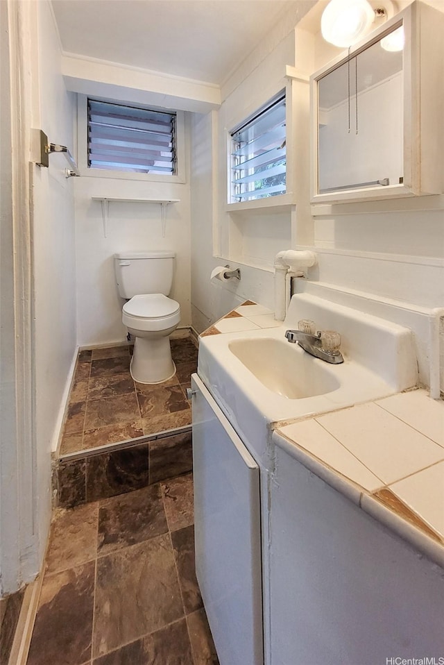1708 Nakiu Pl, Honolulu, HI 96822 - photo 22