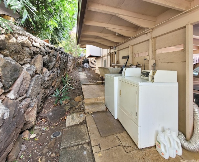 1708 Nakiu Pl, Honolulu, HI 96822 - photo 23