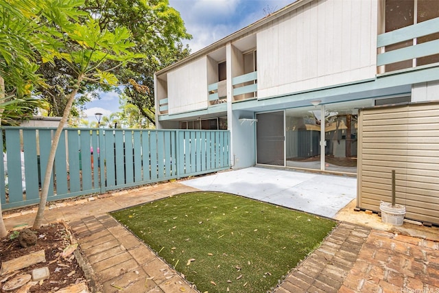 95-312 Kahikinui Ct Unit 213, Mililani, HI 96789 - view of yard featuring a patio