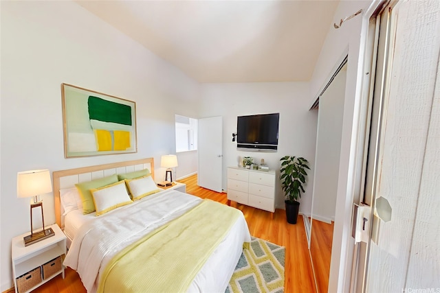 95-312 Kahikinui Ct Unit 213, Mililani, HI 96789 - bedroom with light wood-style flooring