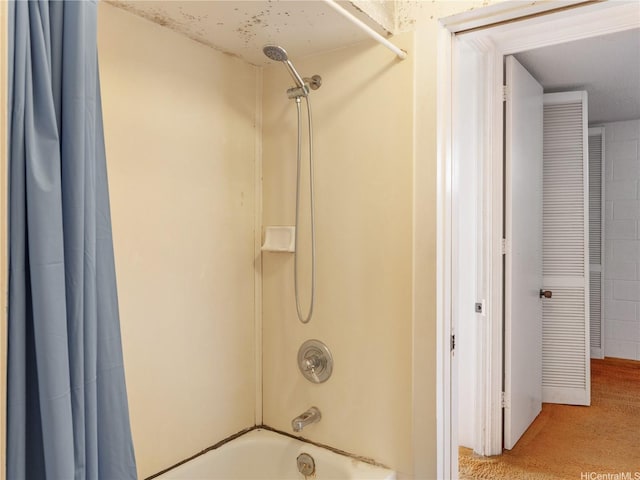 1160 Ala Napunani St Unit 1407, Honolulu, HI 96818 - bathroom featuring shower / tub combo