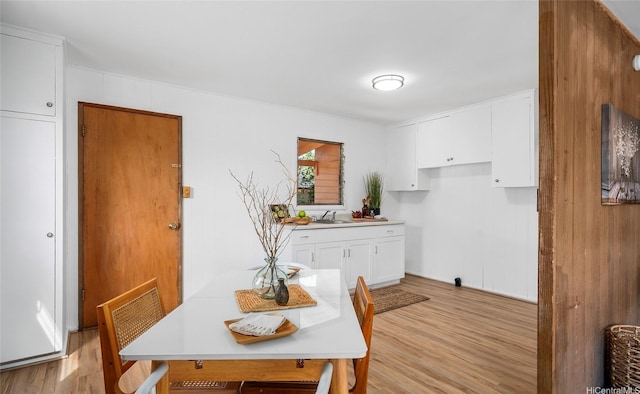 1915 Lohilani St Unit B, Honolulu, HI 96819 - dining area featuring light wood finished floors
