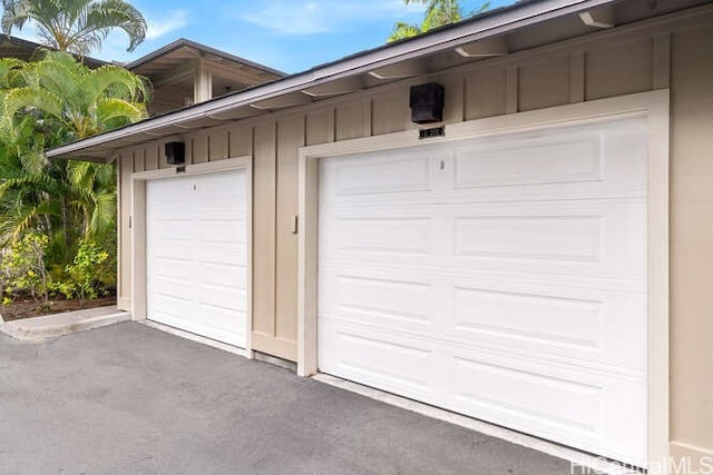 75-6025 Alii Dr Unit L201, Kailua Kona, HI 96740 - view of garage