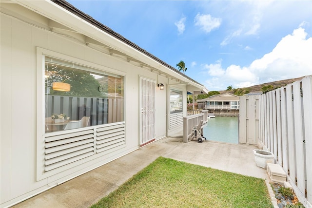 341 Opihikao Pl Unit 422, Honolulu, HI 96825 - view of yard featuring a patio and a water view