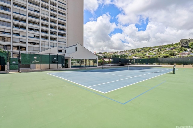 1717 Mott Smith Dr Unit 2212, Honolulu, HI 96822 - view of tennis court with community basketball court