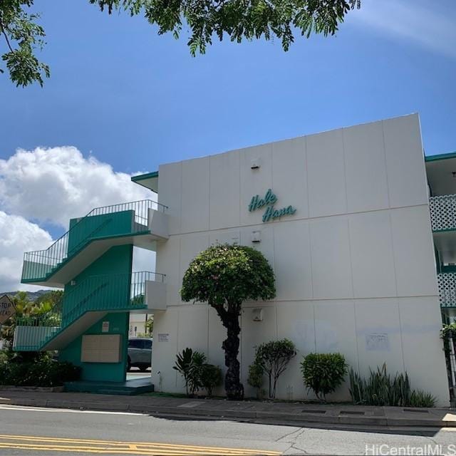 3410 Leahi Ave Unit 107, Honolulu, HI 96815 - view of property with stairs