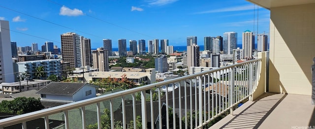 670 Prospect St Unit 606, Honolulu, HI 96813 - balcony with a skyline view