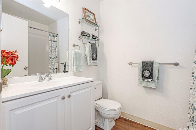 46-263 Kahuhipa St Unit B303, Kaneohe, HI 96744 - bathroom with vanity and wood finished floors