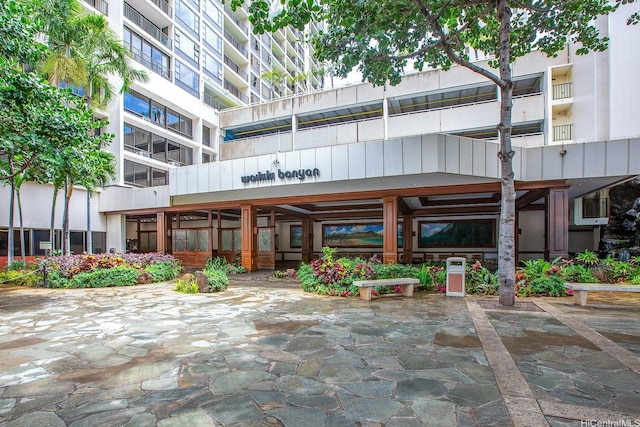 201 Oahu Ave Unit 1111, Honolulu, HI 96815 - view of apartment building / complex