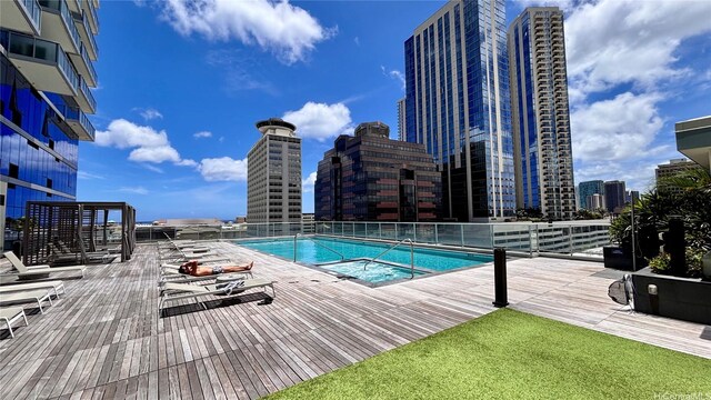 629 Keeaumoku St Unit 2310, Honolulu, HI 96814 - community pool featuring a view of skyline