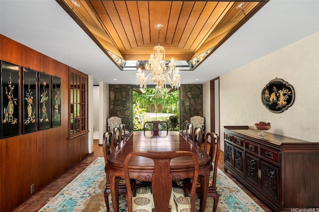 46-478 Haiku Plantations Dr, Kaneohe, HI 96744 - dining space featuring a tray ceiling, a chandelier, and wood ceiling