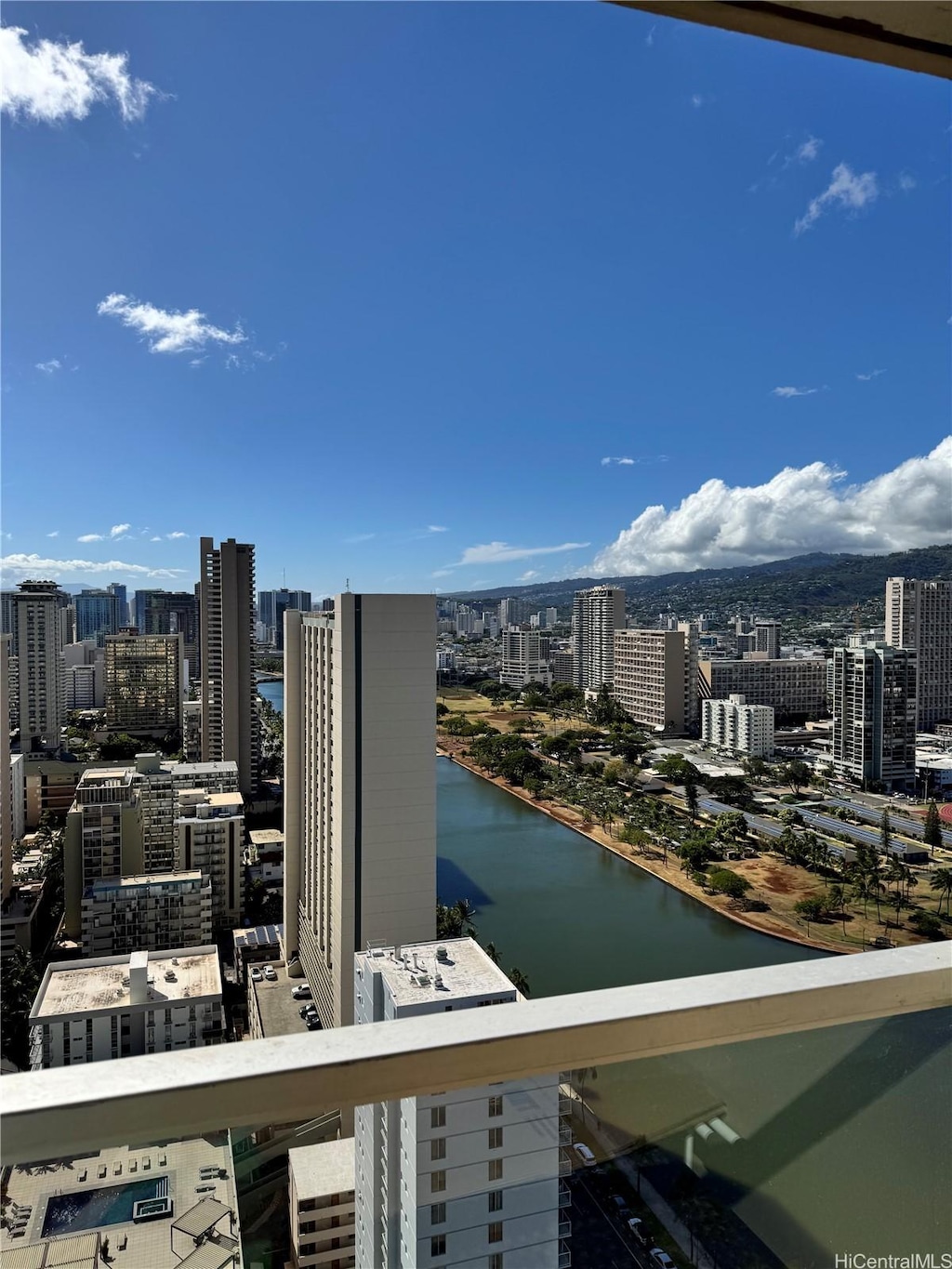445 Seaside Ave Unit 3516, Honolulu, HI 96815 - view of city with a large body of water