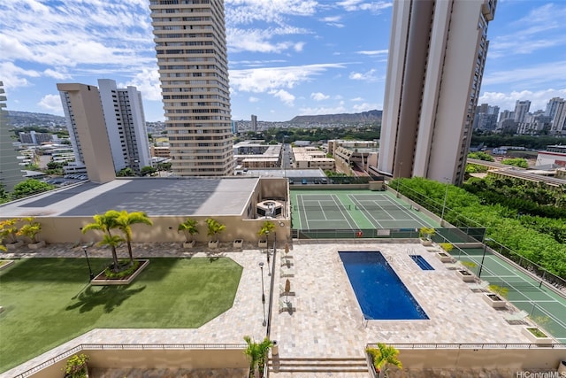 2499 Kapiolani Blvd Unit 2708, Honolulu, HI 96826 - view of urban area with a pool area