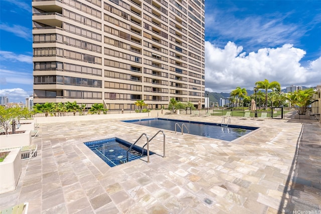 2499 Kapiolani Blvd Unit 2708, Honolulu, HI 96826 - community pool featuring a patio area