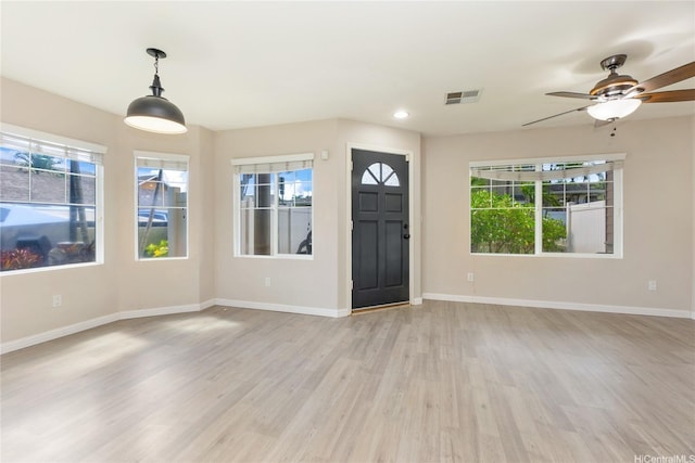 91-2070 Kaioli St Unit 4404, Ewa Beach, HI 96706 - foyer entrance featuring light wood-style flooring, ceiling fan, and recessed lighting