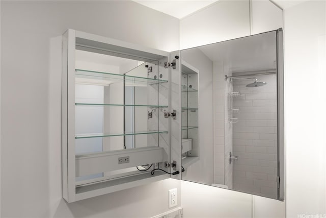 987 Queen St Unit 2308, Honolulu, HI 96814 - bathroom with tiled shower