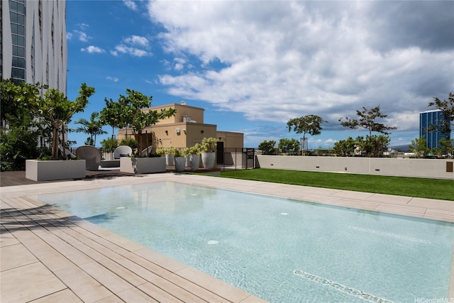 987 Queen St Unit 2308, Honolulu, HI 96814 - view of swimming pool