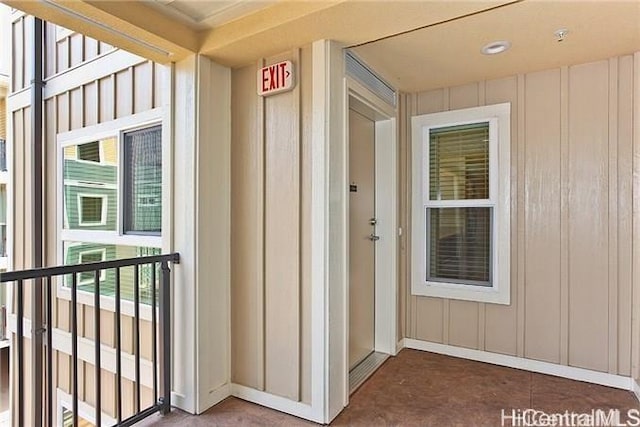 455 Kailua Rd Unit 4204, Kailua, HI 96734 - property entrance featuring board and batten siding