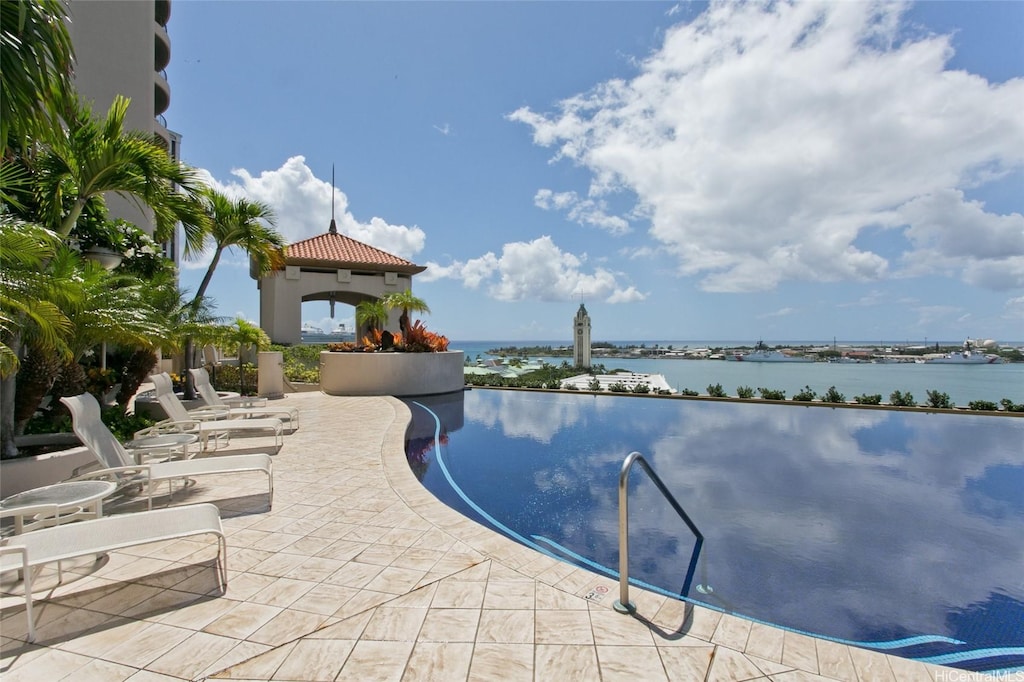 66 Queen St Unit 2802, Honolulu, HI 96813 - photo 3