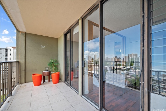1561 Pensacola St Unit 1104, Honolulu, HI 96822 - balcony with a city view