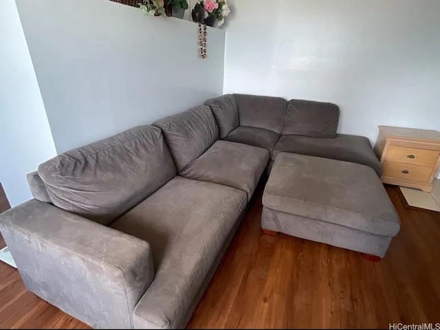 1060 Kamehameha Hwy Unit 302B, Pearl City, HI 96782 - living room featuring wood finished floors
