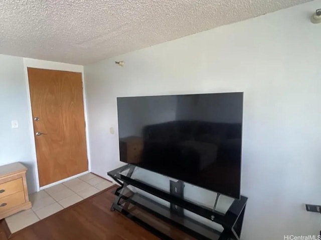 1060 Kamehameha Hwy Unit 302B, Pearl City, HI 96782 - detailed view of a textured ceiling and wood finished floors
