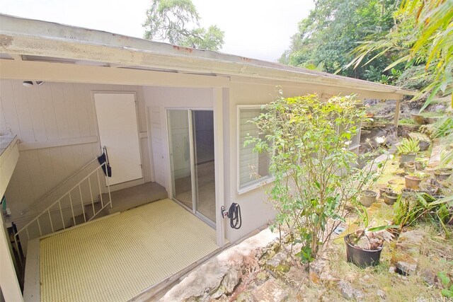 2410 Halenoho Pl, Honolulu, HI 96816 - view of patio / terrace