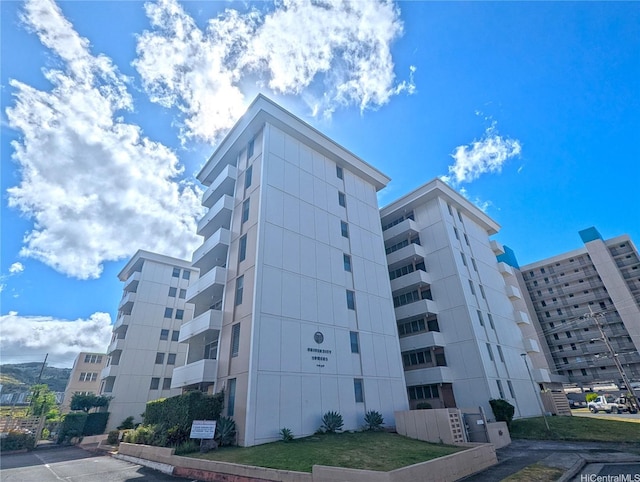 1026 Kalo Pl Unit 506, Honolulu, HI 96826 - photo 1