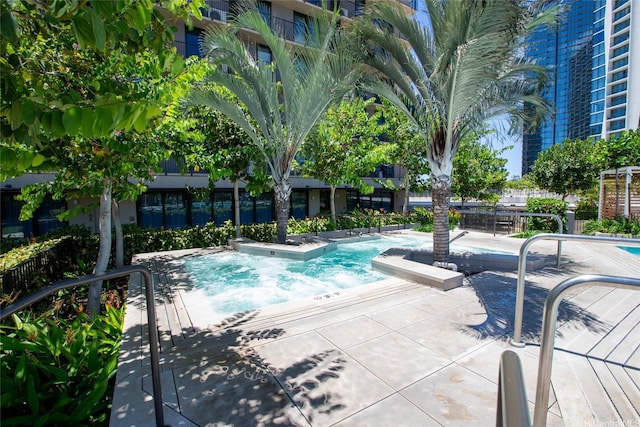 987 Queen St Unit 1512, Honolulu, HI 96814 - view of swimming pool