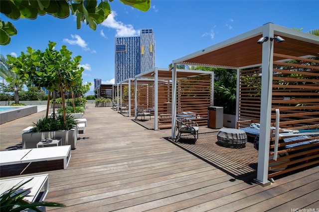 987 Queen St Unit 1512, Honolulu, HI 96814 - view of wooden deck
