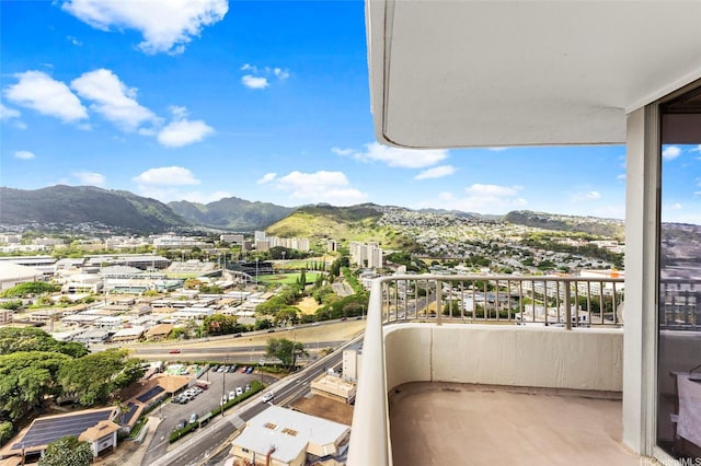 2825 S King St Unit 2504, Honolulu, HI 96826 - balcony featuring a mountain view and a view of city