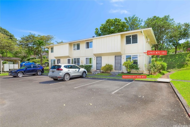 47-366 Hui Iwa St Unit 71, Kaneohe, HI 96744 - view of property with uncovered parking