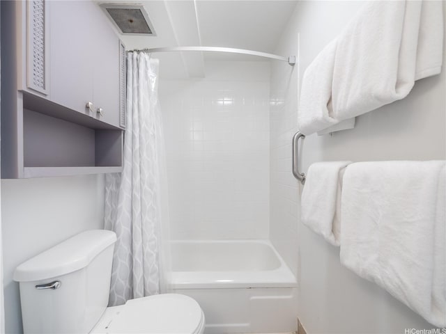 2427 Kuhio Ave Unit 1501, Honolulu, HI 96815 - full bath featuring shower / tub combo with curtain and toilet