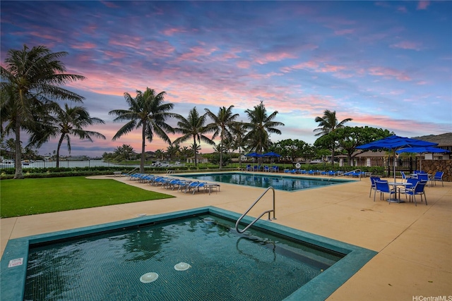 520 Lunalilo Home Rd Unit 6107, Honolulu, HI 96825 - community pool with a patio area and a water view
