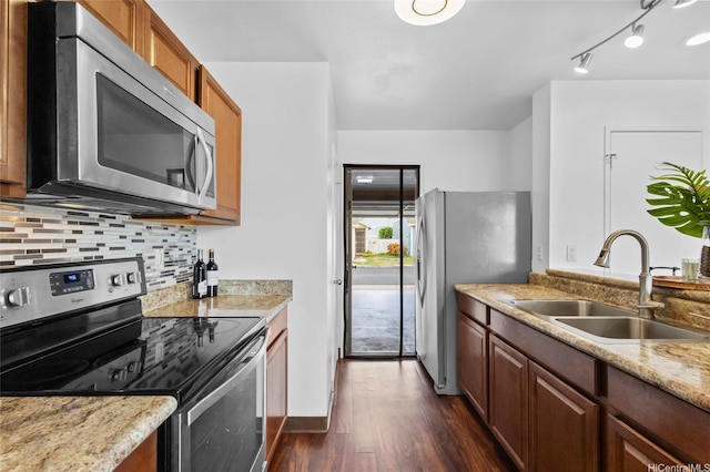 91-1017 Hoopili St Unit 66, Ewa Beach, HI 96706 - kitchen with appliances with stainless steel finishes, decorative backsplash, and dark wood-type flooring