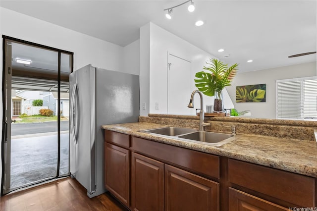 91-1017 Hoopili St Unit 66, Ewa Beach, HI 96706 - kitchen with freestanding refrigerator, dark wood-style flooring, recessed lighting, and ceiling fan