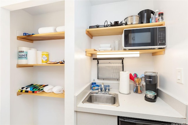 2450 Prince Edward St Unit 506A, Honolulu, HI 96815 - kitchen featuring open shelves