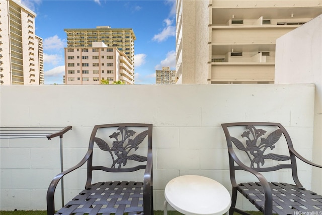 2450 Prince Edward St Unit 506A, Honolulu, HI 96815 - balcony featuring a city view