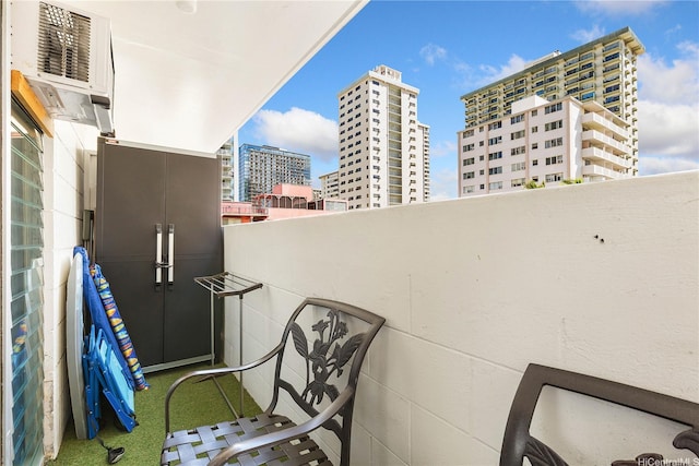 2450 Prince Edward St Unit 506A, Honolulu, HI 96815 - balcony with a city view