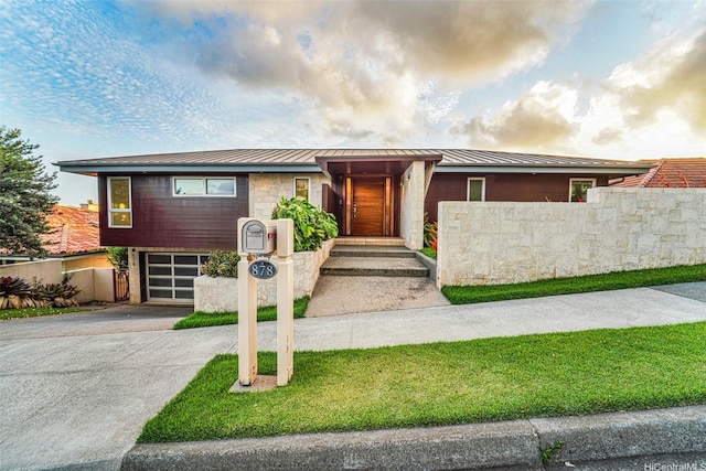 878 Puuikena Dr, Honolulu, HI 96821 - photo 21