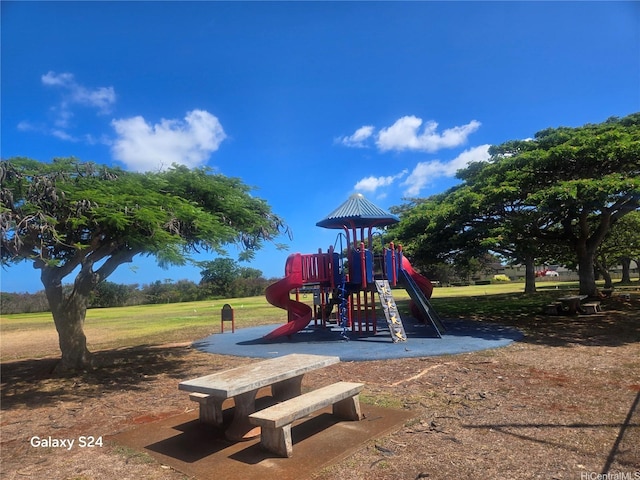 94-1008 Makakoa Loop, Waipahu, HI 96797 - communal playground featuring a lawn